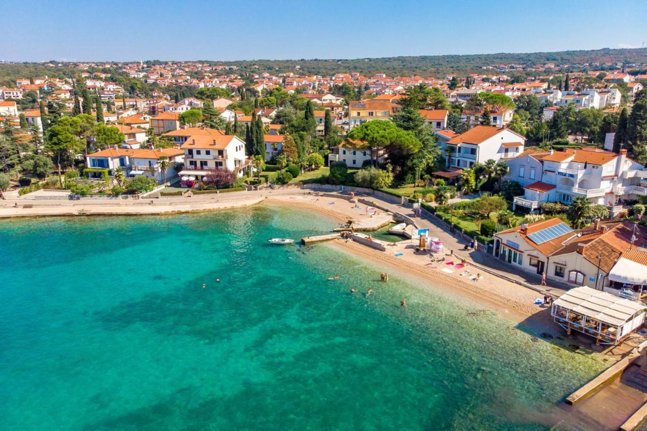 Apartment Bor - On The Beach Malinska Exteriör bild
